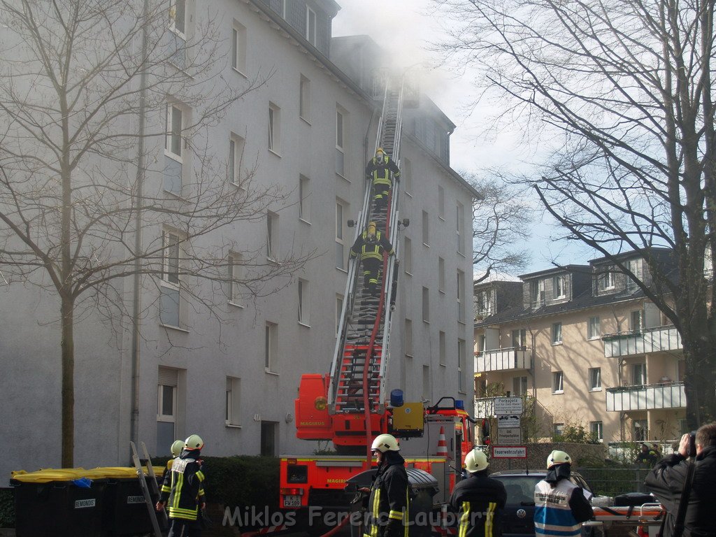 Dachgeschossbrand Koeln Muelheim Duennwalderstr  077.JPG